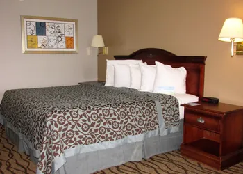 Days Inn & Suites by Wyndham Fort Valley hotel thumbnail 6