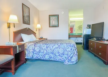 OYO Hotel East Macon I-75 hotel thumbnail 6