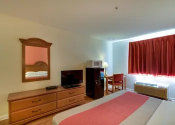 Motel 6 Hinesville, GA hotel thumbnail 4