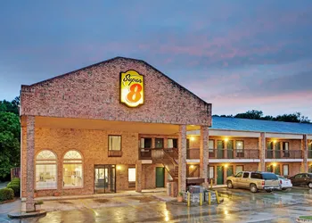 Super 8 by Wyndham Marietta/West/Atl Area hotel thumbnail 2