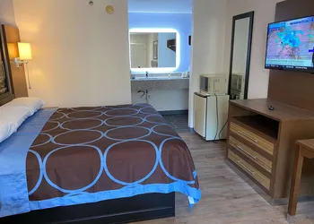 Super 8 by Wyndham Marietta/West/Atl Area hotel thumbnail 8