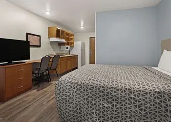 WoodSpring Suites Macon West I-475 hotel thumbnail 6