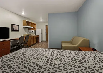 WoodSpring Suites Macon West I-475 hotel thumbnail 8