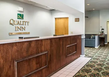 Quality Inn Rochester South hotel thumbnail 4