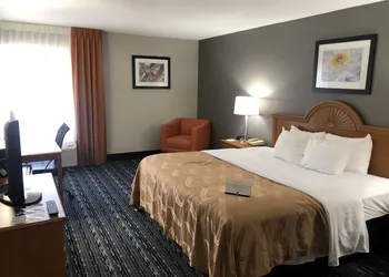 Quality Inn Rochester South hotel thumbnail 8