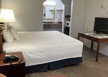 FairBridge Inn & Suites McDonough hotel thumbnail 4