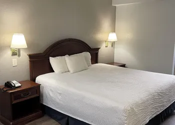 FairBridge Inn & Suites McDonough hotel thumbnail 5