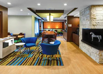 Fairfield Inn & Suites by Marriott Atlanta Suwanee hotel thumbnail 4