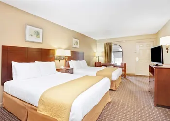 Days Inn & Suites by Wyndham Stockbridge South Atlanta hotel thumbnail 6