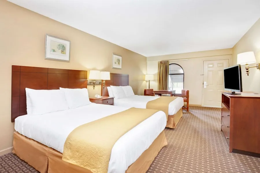 Days Inn & Suites by Wyndham Stockbridge South Atlanta hotel detail image 6