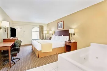 Days Inn & Suites by Wyndham Stockbridge South Atlanta hotel thumbnail 7