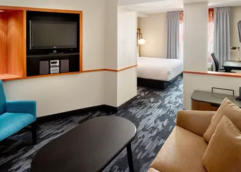 Fairfield Inn & Suites by Marriott Warner Robins hotel thumbnail 5