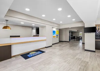 Days Inn & Suites by Wyndham Union City hotel thumbnail 4