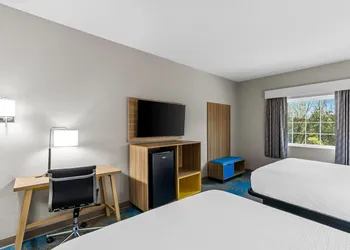 Days Inn & Suites by Wyndham Union City hotel thumbnail 7