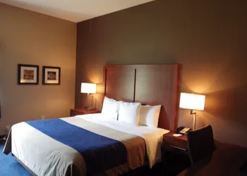 Comfort Inn Crystal Lake - Algonquin hotel thumbnail 5