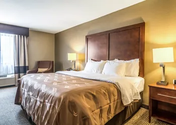 Quality Inn & Suites Salem near I-57 hotel thumbnail 3