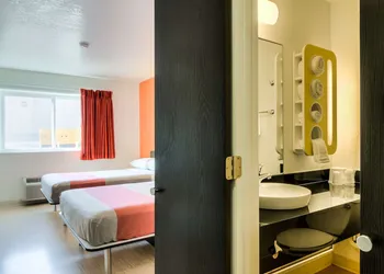 Motel 6 Arlington Heights, IL - Chicago North Central hotel thumbnail 5