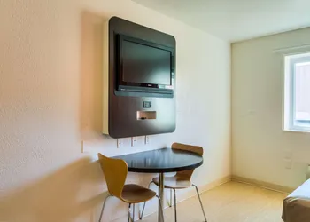 Motel 6 Arlington Heights, IL - Chicago North Central hotel thumbnail 6