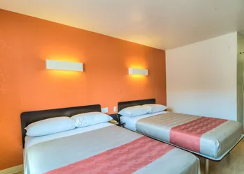 Motel 6 Arlington Heights, IL - Chicago North Central hotel thumbnail 8
