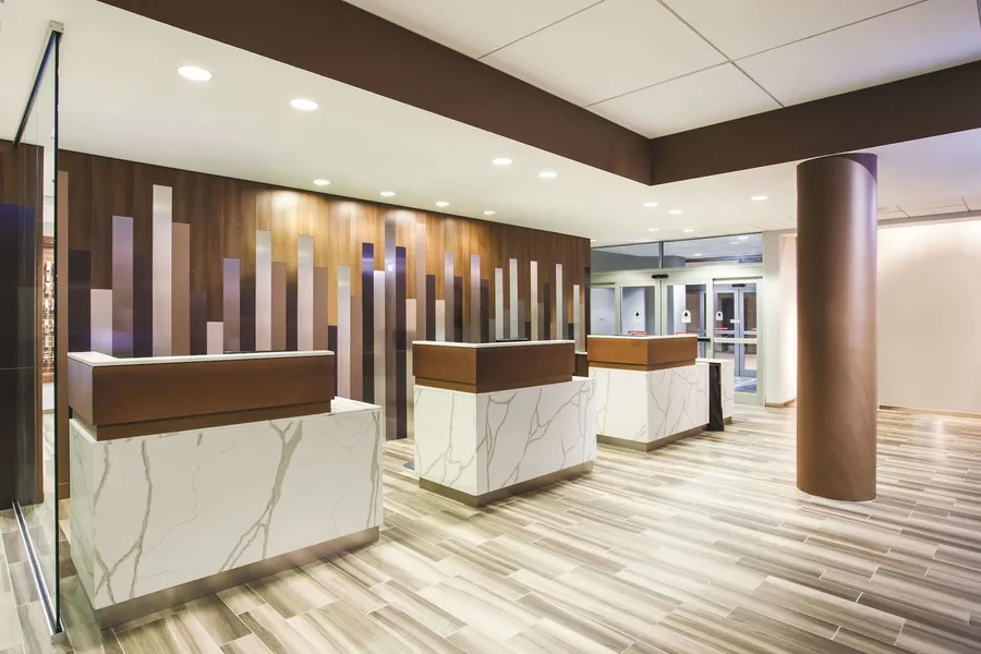 La Quinta Inn & Suites by Wyndham Chicago Downtown hotel detail image 2