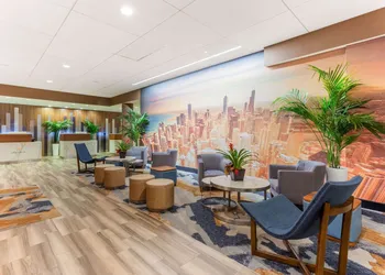 La Quinta Inn & Suites by Wyndham Chicago Downtown hotel thumbnail 4