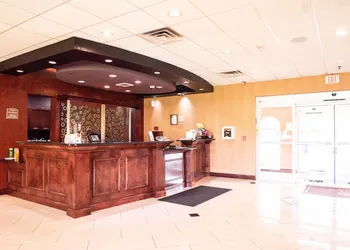 Clarion Inn Elmhurst - Oak Brook near I-88, I-290, I-294 hotel thumbnail 2