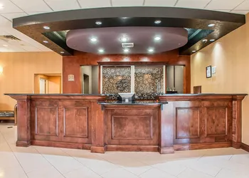 Clarion Inn Elmhurst - Oak Brook near I-88, I-290, I-294 hotel thumbnail 4