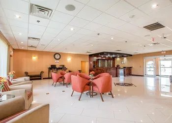 Clarion Inn Elmhurst - Oak Brook near I-88, I-290, I-294 hotel thumbnail 5