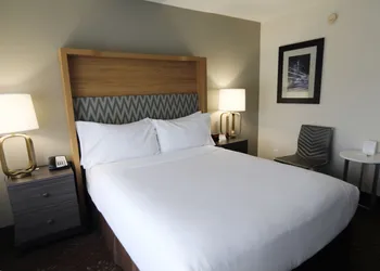 Holiday Inn Chicago O'Hare Area by IHG hotel thumbnail 5
