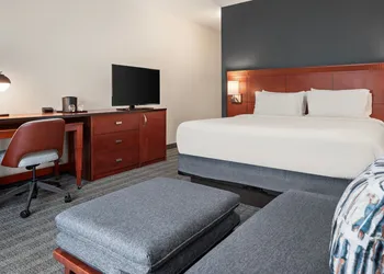 Courtyard Chicago Waukegan Gurnee hotel thumbnail 5