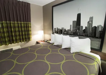 Super 8 by Wyndham Chicago O'Hare Airport hotel thumbnail 8