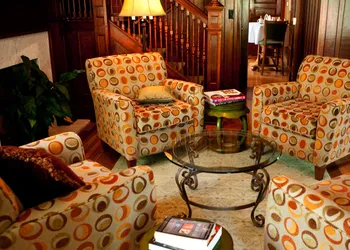 Showers Inn hotel thumbnail 4