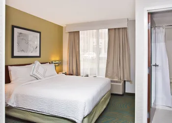Springhill Suites by Marriott Chicago Elmhurst/Oakbrook Area hotel thumbnail 5