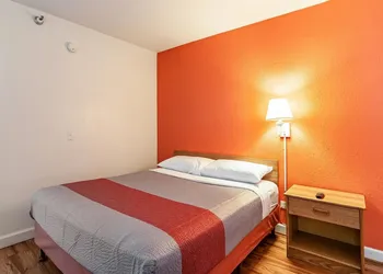Motel 6 Naperville, IL hotel thumbnail 4