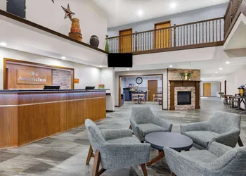 AmericInn by Wyndham Pella hotel thumbnail 2