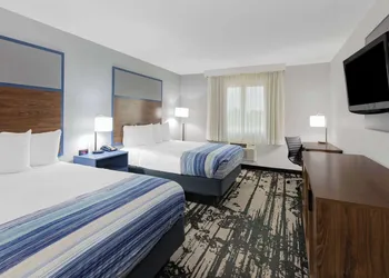 AmericInn by Wyndham Pella hotel thumbnail 6