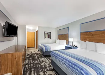 AmericInn by Wyndham Pella hotel thumbnail 7