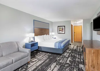 AmericInn by Wyndham Pella hotel thumbnail 8