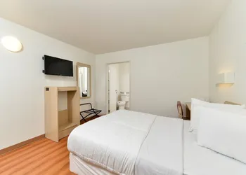 Anderson Inn hotel thumbnail 4