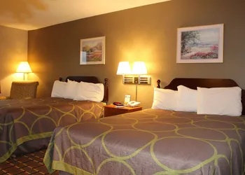 Super 8 by Wyndham Valparaiso hotel thumbnail 8