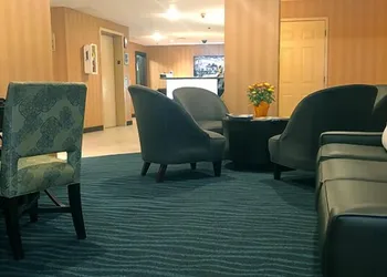 Ivy Court Inn & Suites hotel thumbnail 2