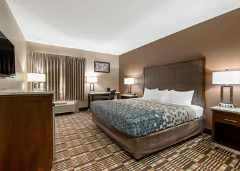 Econo Lodge Shelbyville North hotel thumbnail 3