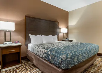 Econo Lodge Shelbyville North hotel thumbnail 6