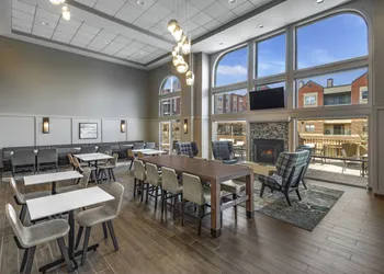 Residence Inn by Marriott Indianapolis Downtown on the Canal hotel thumbnail 2
