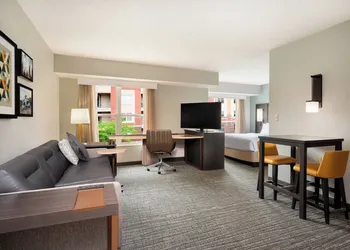 Residence Inn by Marriott Indianapolis Downtown on the Canal hotel thumbnail 6