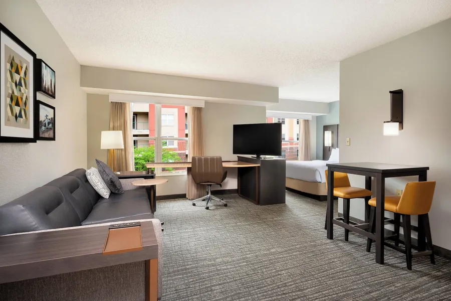 Residence Inn by Marriott Indianapolis Downtown on the Canal hotel detail image 6