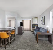 Residence Inn by Marriott Indianapolis Downtown on the Canal hotel detail image 7