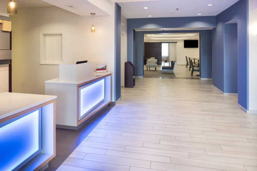 Holiday Inn Express Hotel & Suites Burlington by IHG hotel detail image 2