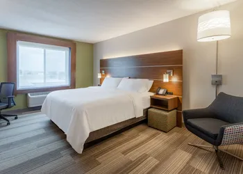 Holiday Inn Express Hotel & Suites Burlington by IHG hotel thumbnail 6