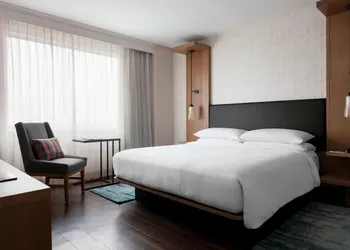 Des Moines Marriott Downtown hotel thumbnail 7